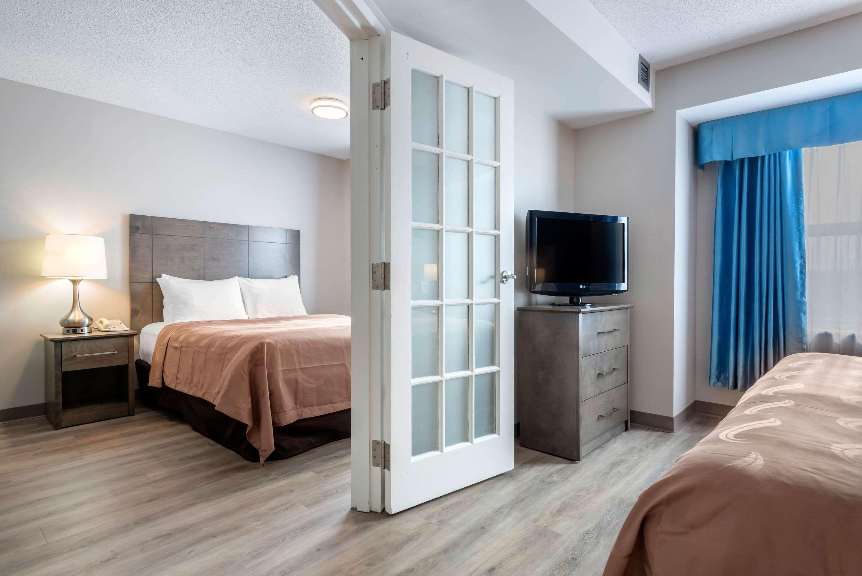 Quality Suites Quebec City Exterior photo