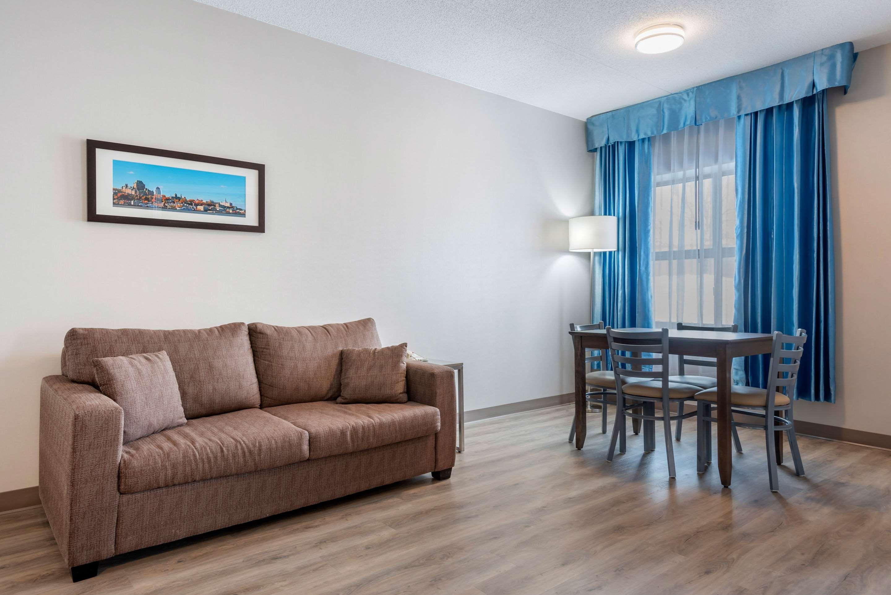 Quality Suites Quebec City Exterior photo