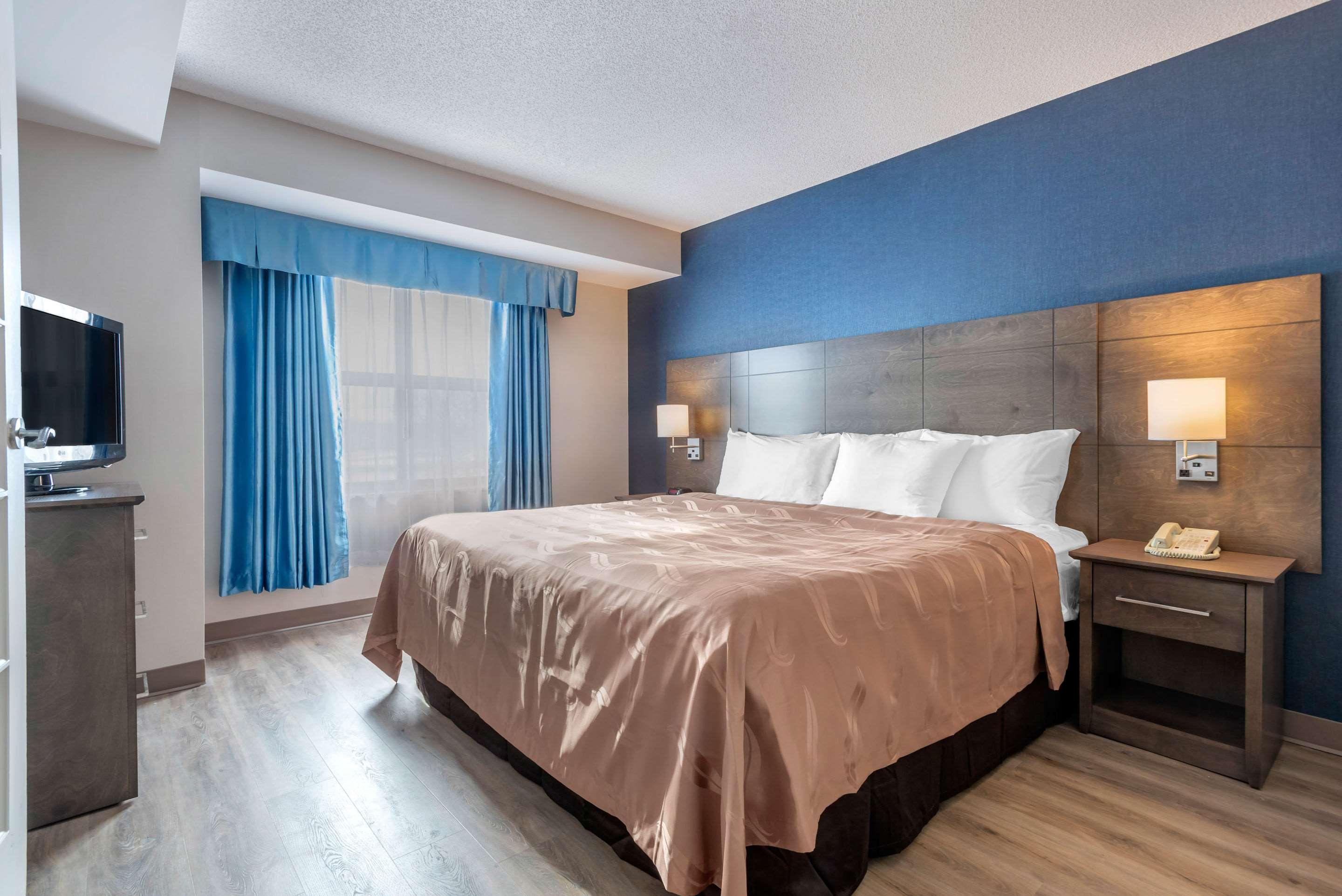 Quality Suites Quebec City Exterior photo
