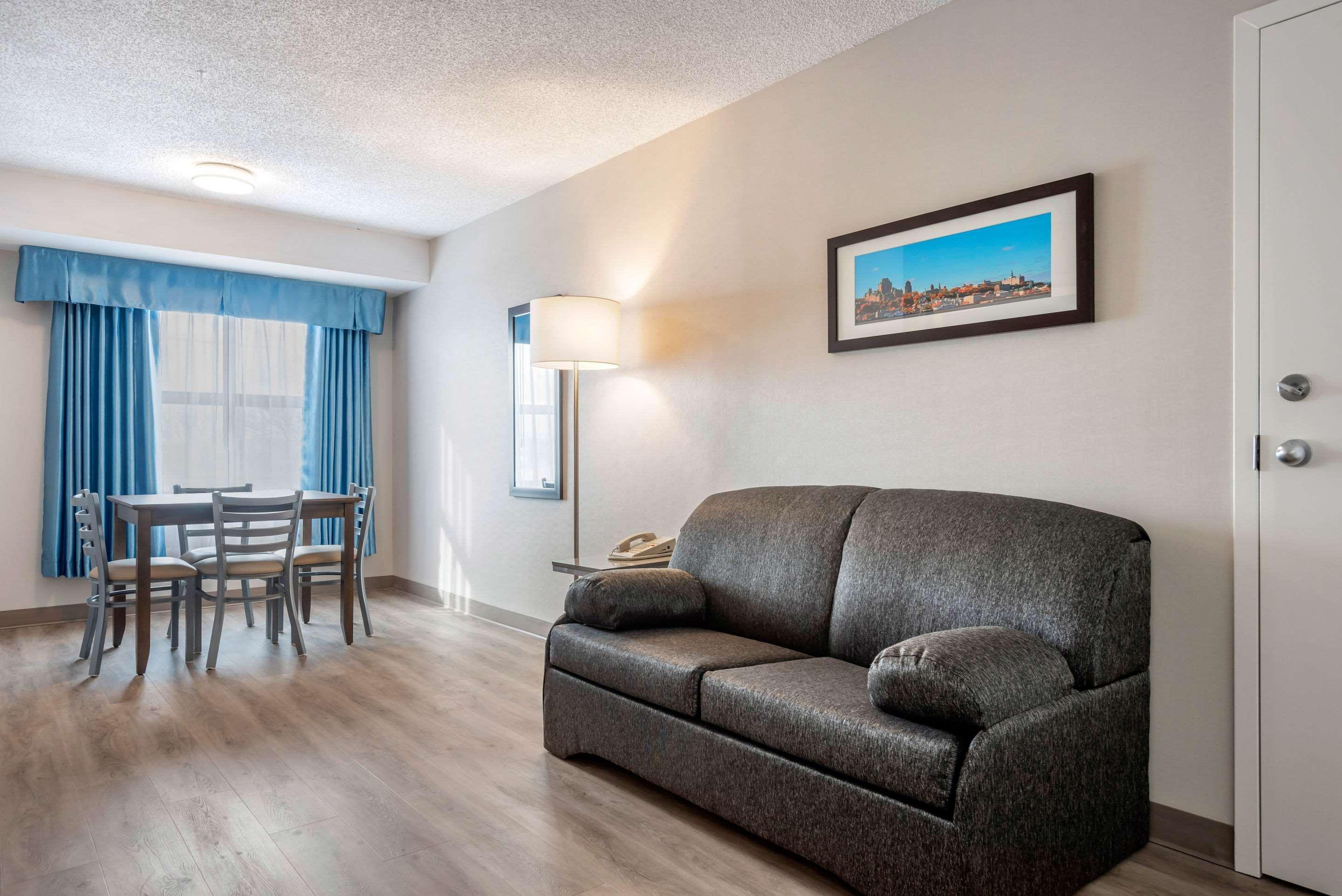 Quality Suites Quebec City Exterior photo