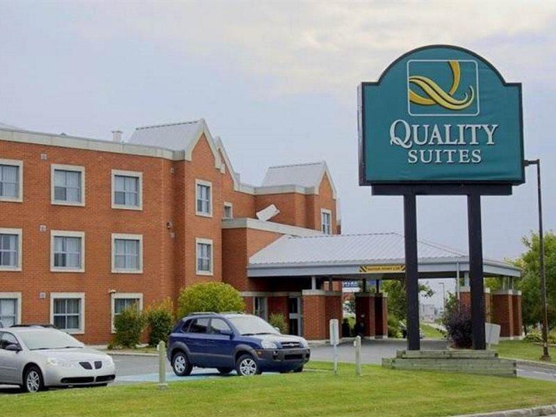 Quality Suites Quebec City Exterior photo