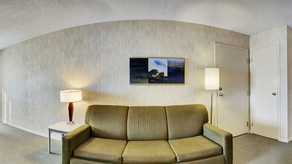 Quality Suites Quebec City Exterior photo