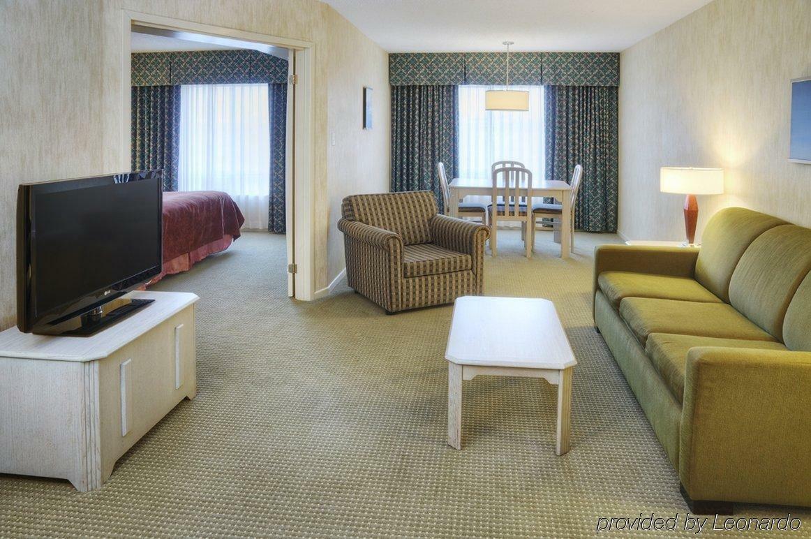 Quality Suites Quebec City Exterior photo